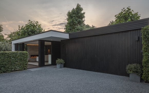 Luxe tuinhuis met garage