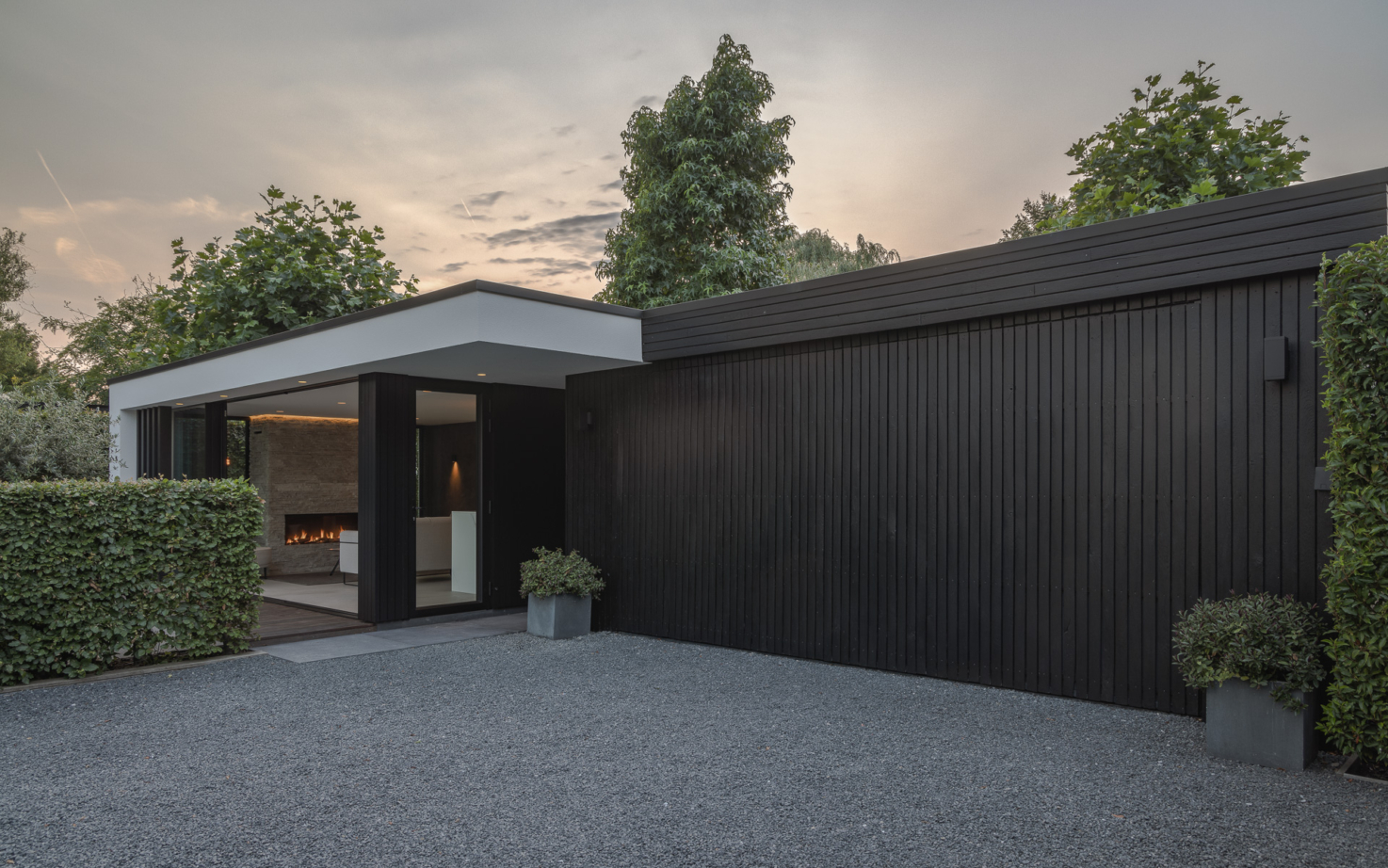 Luxe tuinhuis met garage